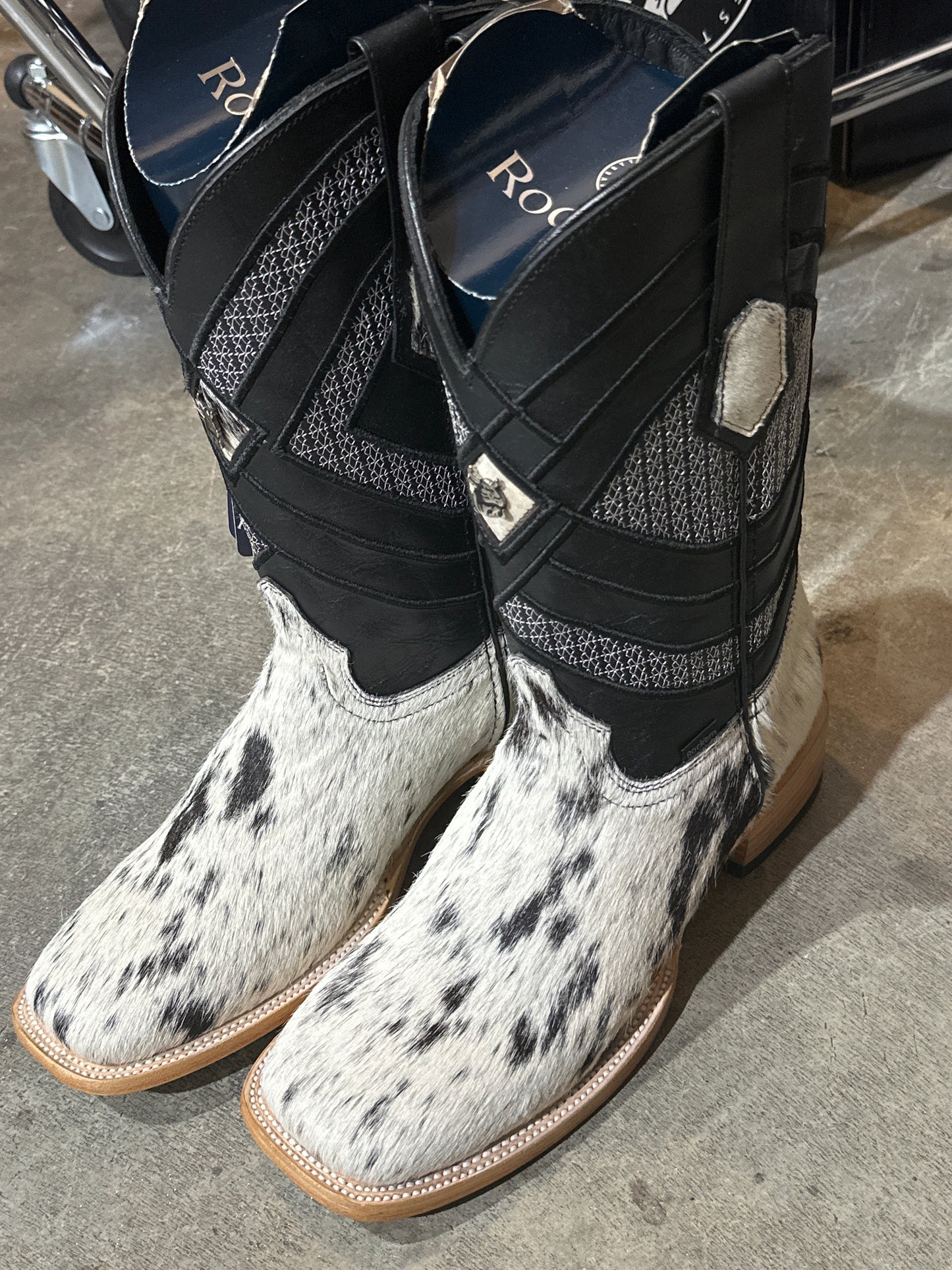 Rock'em Men's Cow Hair Boots Size 9 *AS SEEN ON IMAGE*