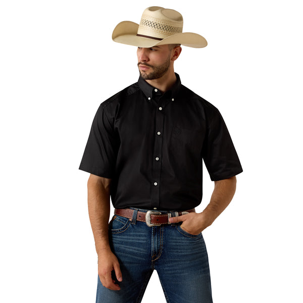 Ariat Men's Lightweight Twill Classic Fit Short Sleeve Shirt - Black