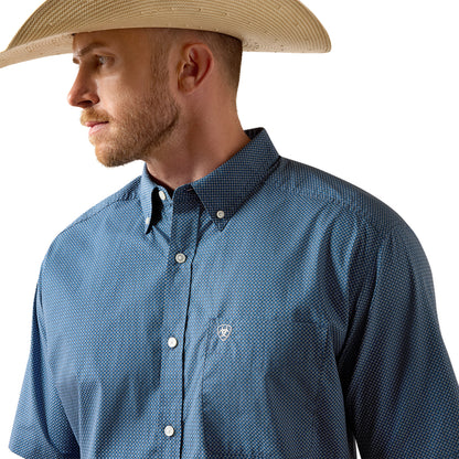 Ariat Men's Storm Classic Fit Mini Geo Short Sleeve Shirt - Dark Blue